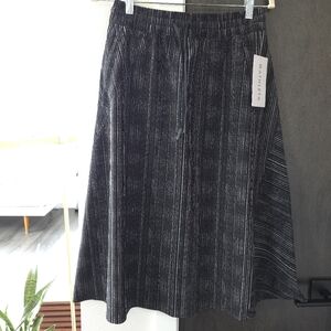 Athleta Arrival Midi Skirt Amara Stripe Black Zip Pockets Drawstring Size 6